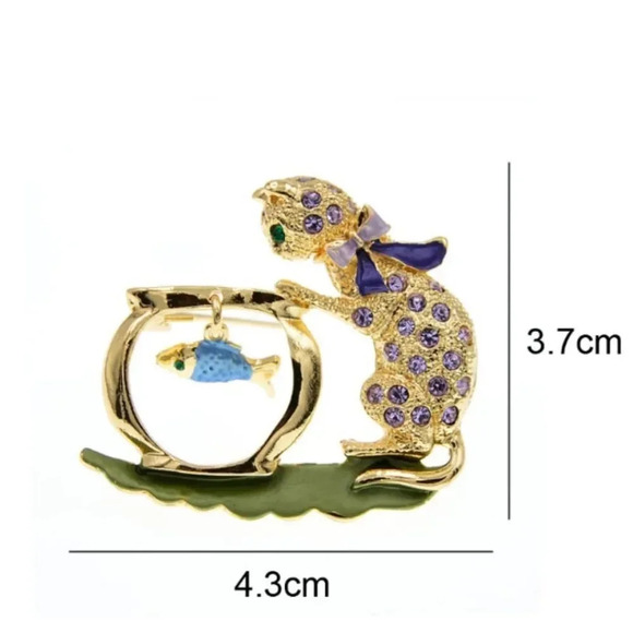 VQ Cat Brooch - Picture 5 of 7